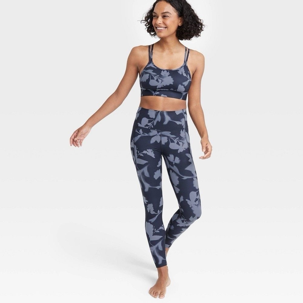 All in Motion Women's Light Support Strappy Racerback Bra | Size Large - Picture 13 of 13